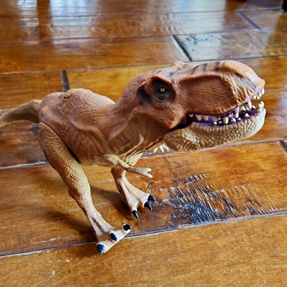 Jurassic World chomping T-Rex/ Tyrannosaurus Jurassic Park JW 2015 16 in. - Picture 1 of 10
